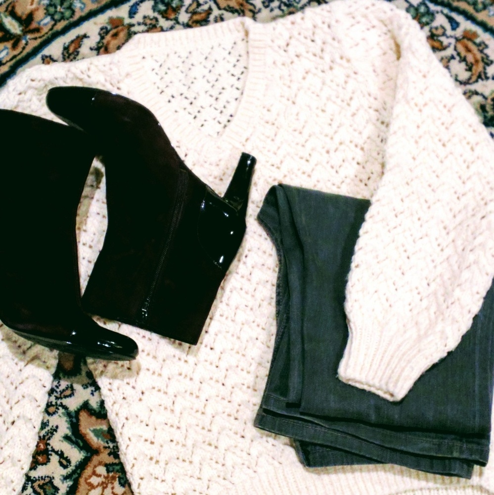 V-neck Sweater